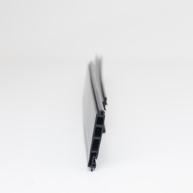 Akhtam al Anabib Albilastikiat Almuqawat Bialzujaj